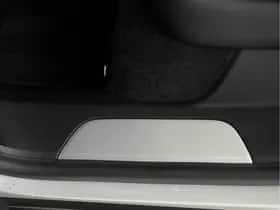 Porsche Taycan (2025) thumbnail 34