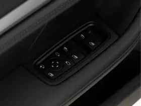 Porsche Taycan (2025) thumbnail 40