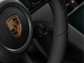 Porsche Taycan (2025) thumbnail 41