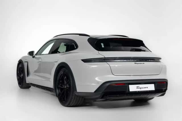Porsche Taycan (2025) thumbnail 6