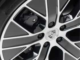 Porsche Taycan (2025) thumbnail 22