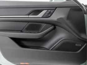 Porsche Taycan (2025) thumbnail 30