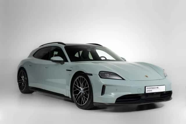 Porsche Taycan (2025) thumbnail 5