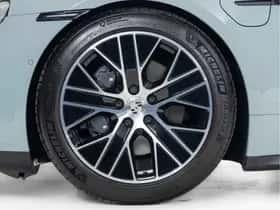 Porsche Taycan (2025) thumbnail 46