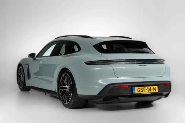 Porsche Taycan (2025) thumbnail 6