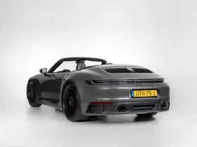 Porsche 911 (2024) thumbnail 2