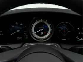 Porsche 911 (2024) thumbnail 16