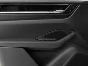 Porsche Macan (2026) thumbnail 18