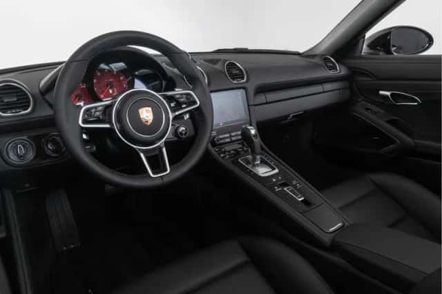 Porsche 718 (2025) thumbnail 3