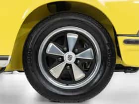 Porsche 911 (1972) thumbnail 7