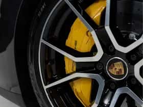 Porsche Taycan (2023) thumbnail 22