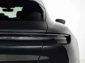 Porsche Taycan (2023) thumbnail 31