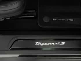 Porsche Taycan (2023) thumbnail 32