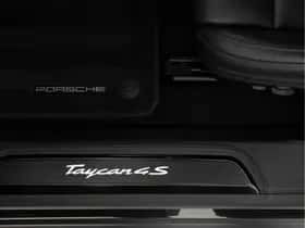 Porsche Taycan (2023) thumbnail 37