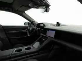 Porsche Taycan (2023) thumbnail 7