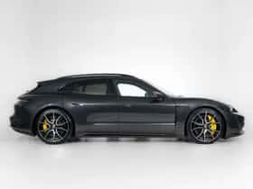 Porsche Taycan (2023) thumbnail 10