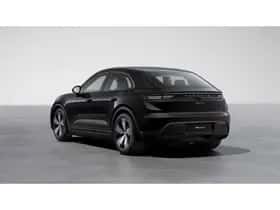 Porsche Macan (2026) thumbnail 2