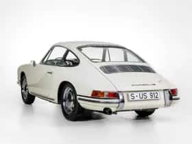 Porsche 911 (1965) thumbnail 2