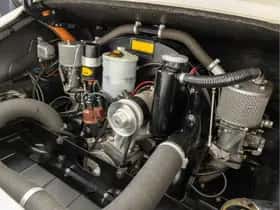 Porsche 911 (1965) thumbnail 16
