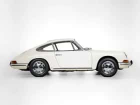 Porsche 911 (1965) thumbnail 10