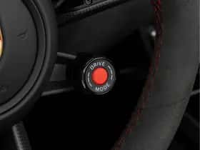 Porsche 911 (2025) thumbnail 32
