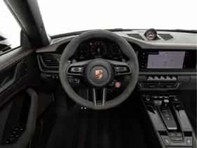 Porsche 911 (2025) thumbnail 9