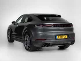 Porsche Cayenne (2024) thumbnail 2