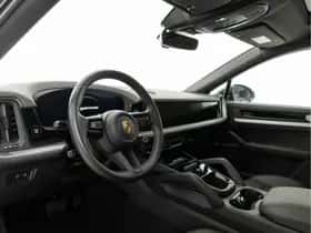 Porsche Cayenne (2024) thumbnail 3