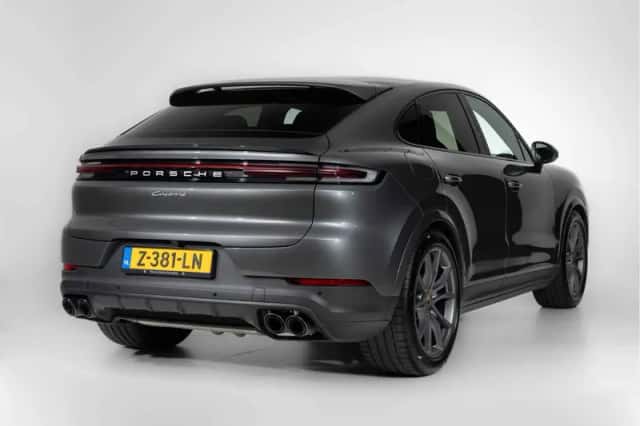 Porsche Cayenne (2024) thumbnail 6