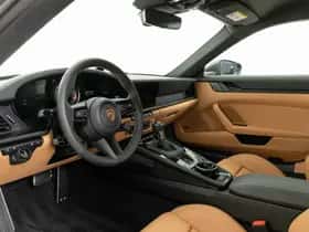Porsche 911 (2024) thumbnail 3
