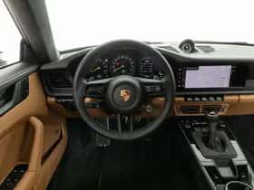Porsche 911 (2024) thumbnail 9