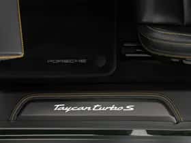 Porsche Taycan (2024) thumbnail 36