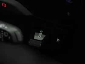 Porsche Taycan (2024) thumbnail 45