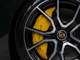 Porsche Taycan (2024) thumbnail 49