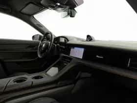 Porsche Taycan (2024) thumbnail 7