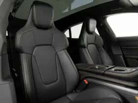 Porsche Taycan (2024) thumbnail 8