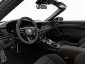 Porsche 911 (2026) thumbnail 3