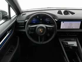 Porsche Macan (2026) thumbnail 9
