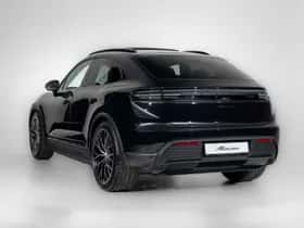 Porsche Macan (2026) thumbnail 2