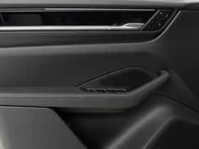 Porsche Macan (2026) thumbnail 40
