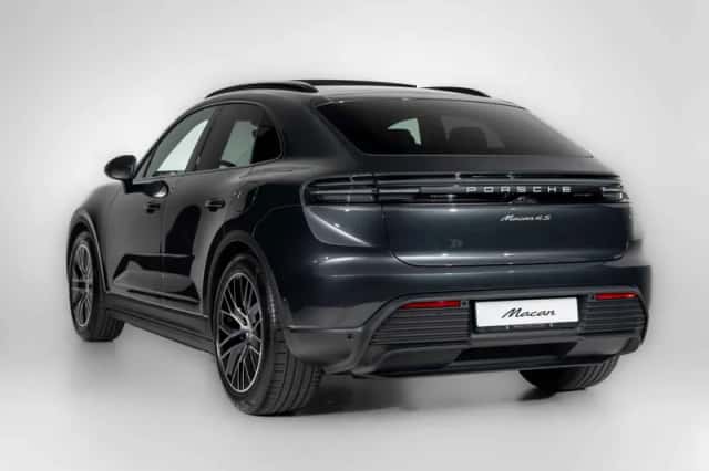 Porsche Macan (2026) thumbnail 2