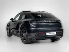Porsche Macan (2026) thumbnail 2