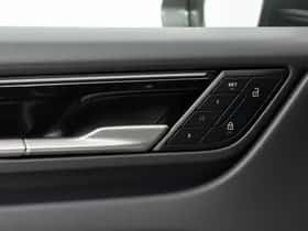 Porsche Macan (2026) thumbnail 37
