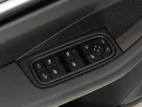 Porsche Macan (2026) thumbnail 38