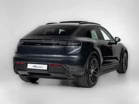 Porsche Macan (2026) thumbnail 2