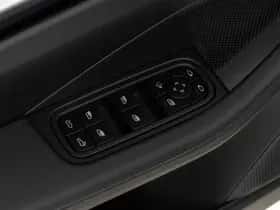 Porsche Macan (2026) thumbnail 36