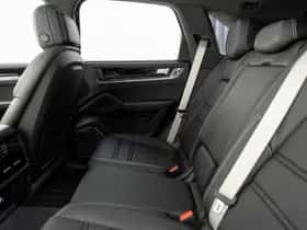 Porsche Cayenne (2024) thumbnail 22