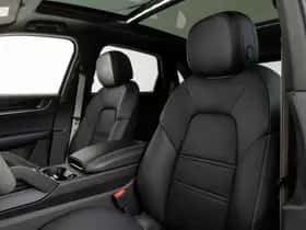 Porsche Cayenne (2024) thumbnail 4