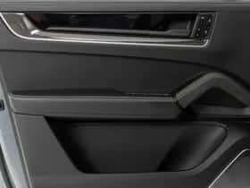 Porsche Cayenne (2024) thumbnail 41