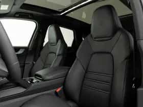 Porsche Cayenne (2025) thumbnail 4
